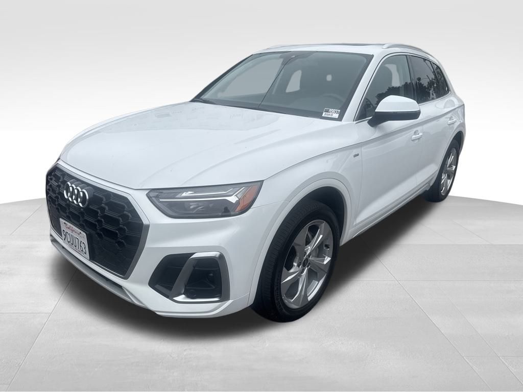 2022 Audi Q5 45 S line Premium photo 2