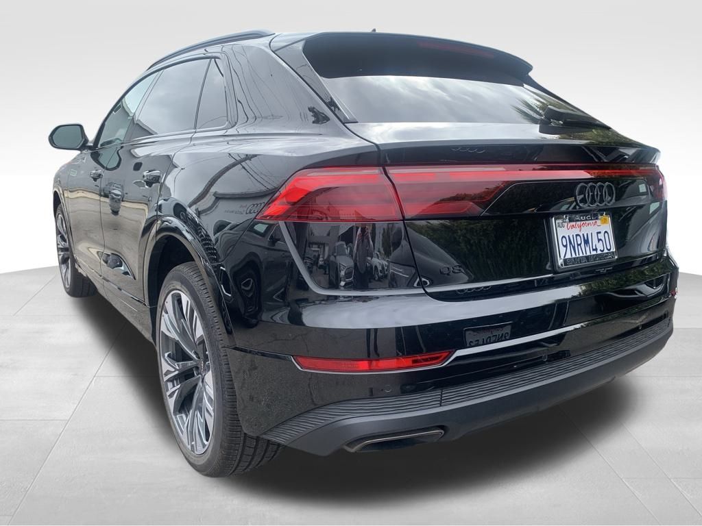 2024 Audi Q8 55 Premium photo 3