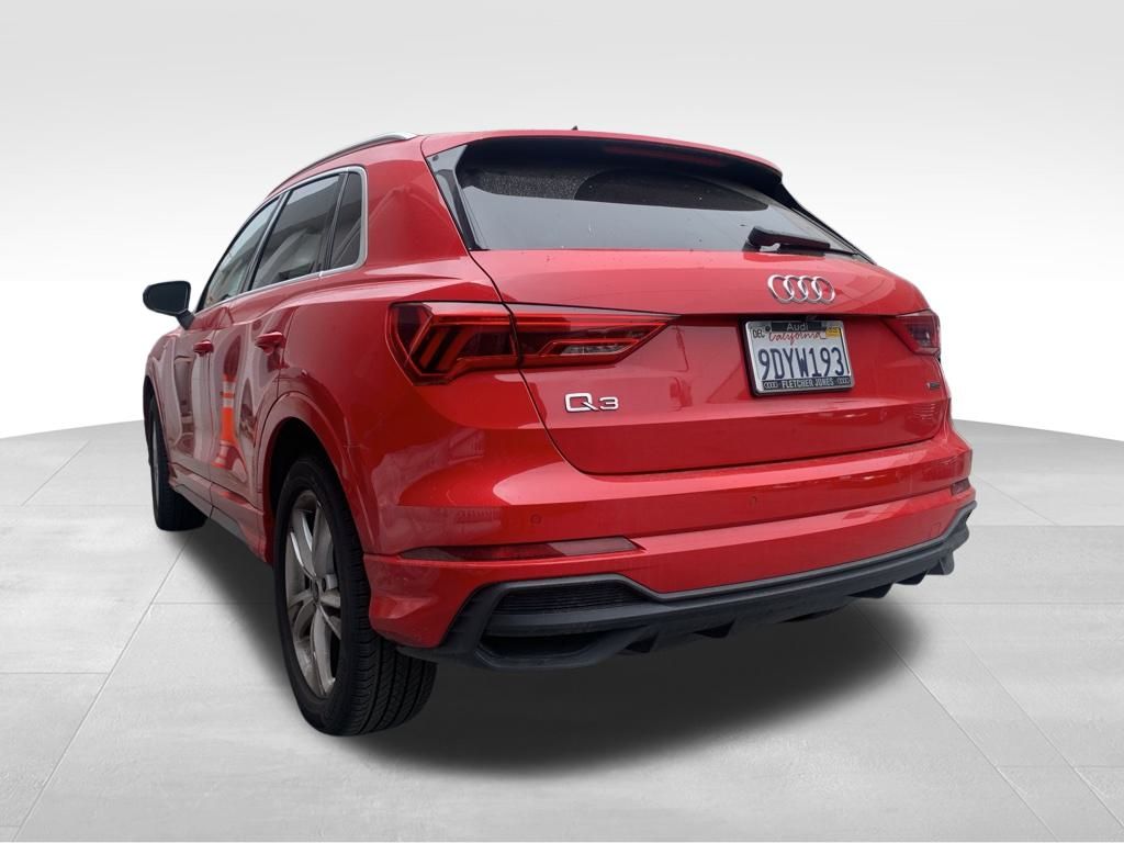 2023 Audi Q3 S line Premium Plus photo 3