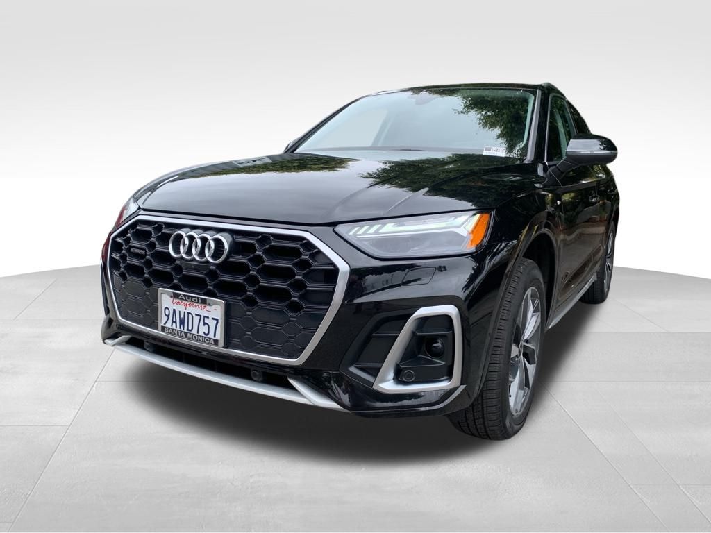 2022 Audi Q5 45 S line Prestige photo 2