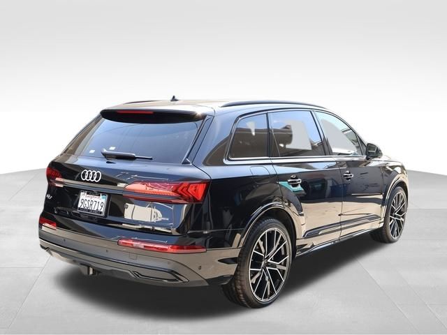 2023 Audi Q7 55 Prestige photo 3