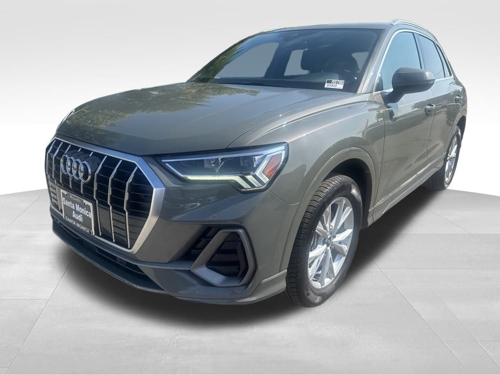 2022 Audi Q3 S line Premium Plus photo 3