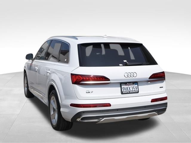 2023 Audi Q7 55 Premium photo 3