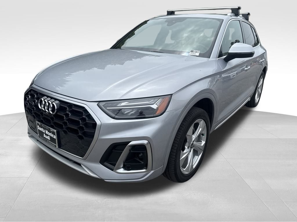 2022 Audi Q5 45 S line Premium photo 2