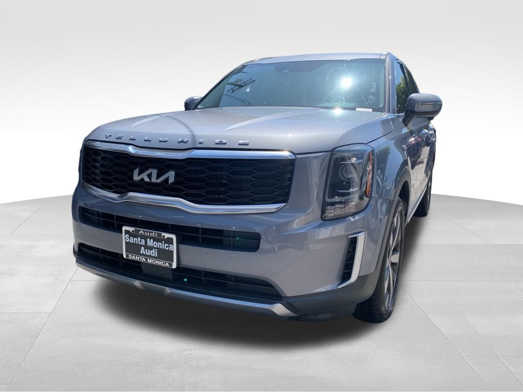 2022 Kia Telluride S photo 2