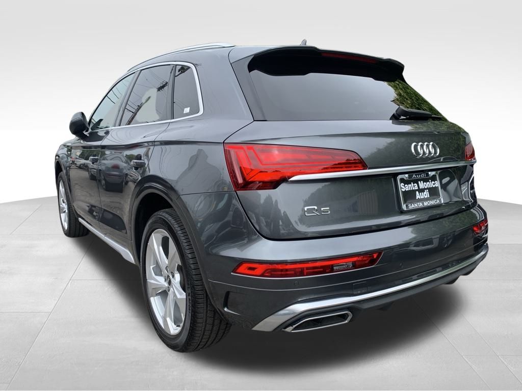 2022 Audi Q5 45 S line Premium Plus photo 3