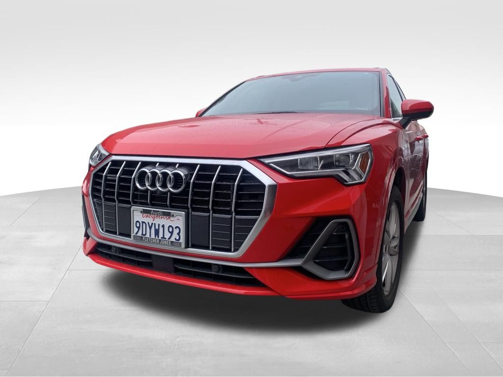 2023 Audi Q3 S line Premium Plus photo 2