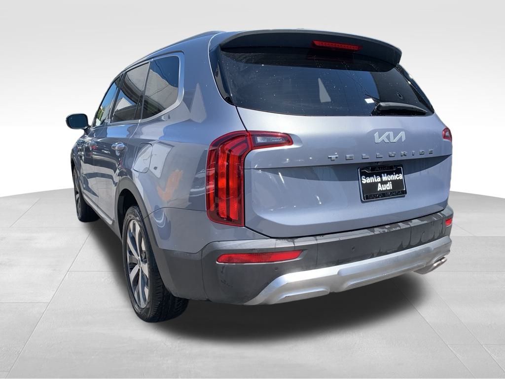 2022 Kia Telluride S photo 3