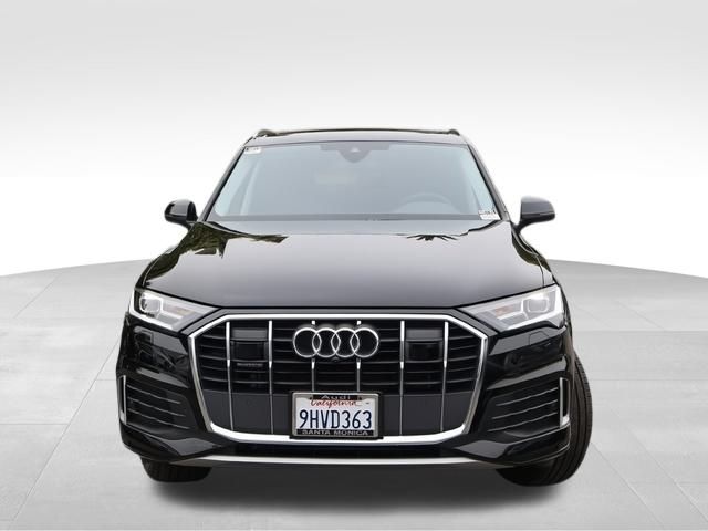 2023 Audi Q7 45 Premium photo 2
