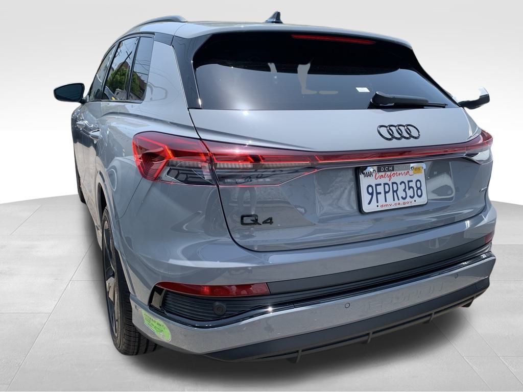 2023 Audi Q4 50 E-tron Premium Plus photo 3
