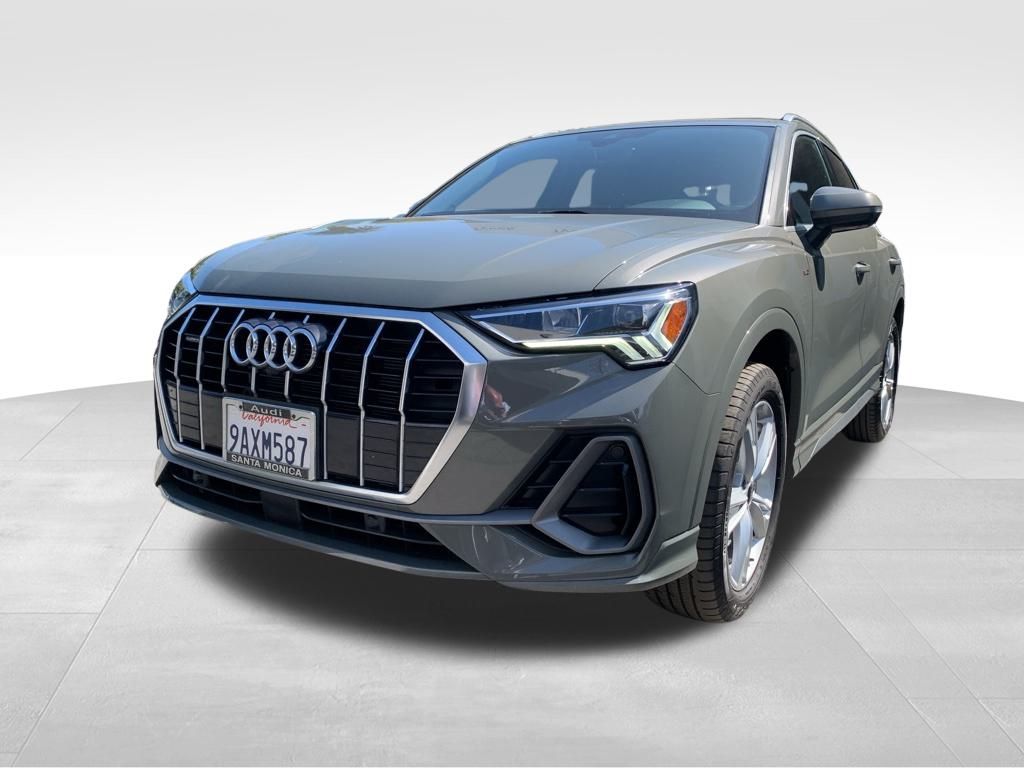 2022 Audi Q3 S line Premium Plus photo 2