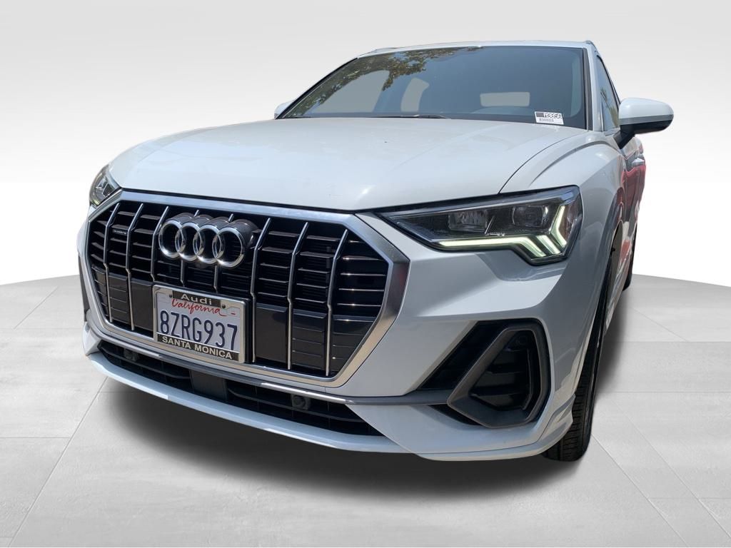 2022 Audi Q3 S line Premium Plus photo 2