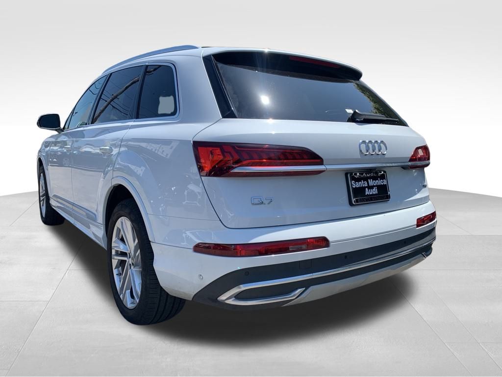 2022 Audi Q7 55 Premium Plus photo 3