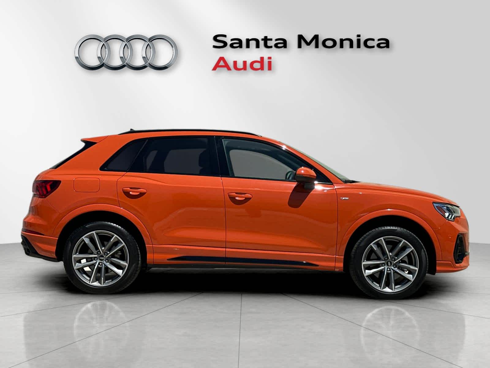 Thumbnail: 2023 Audi Q3 - 8