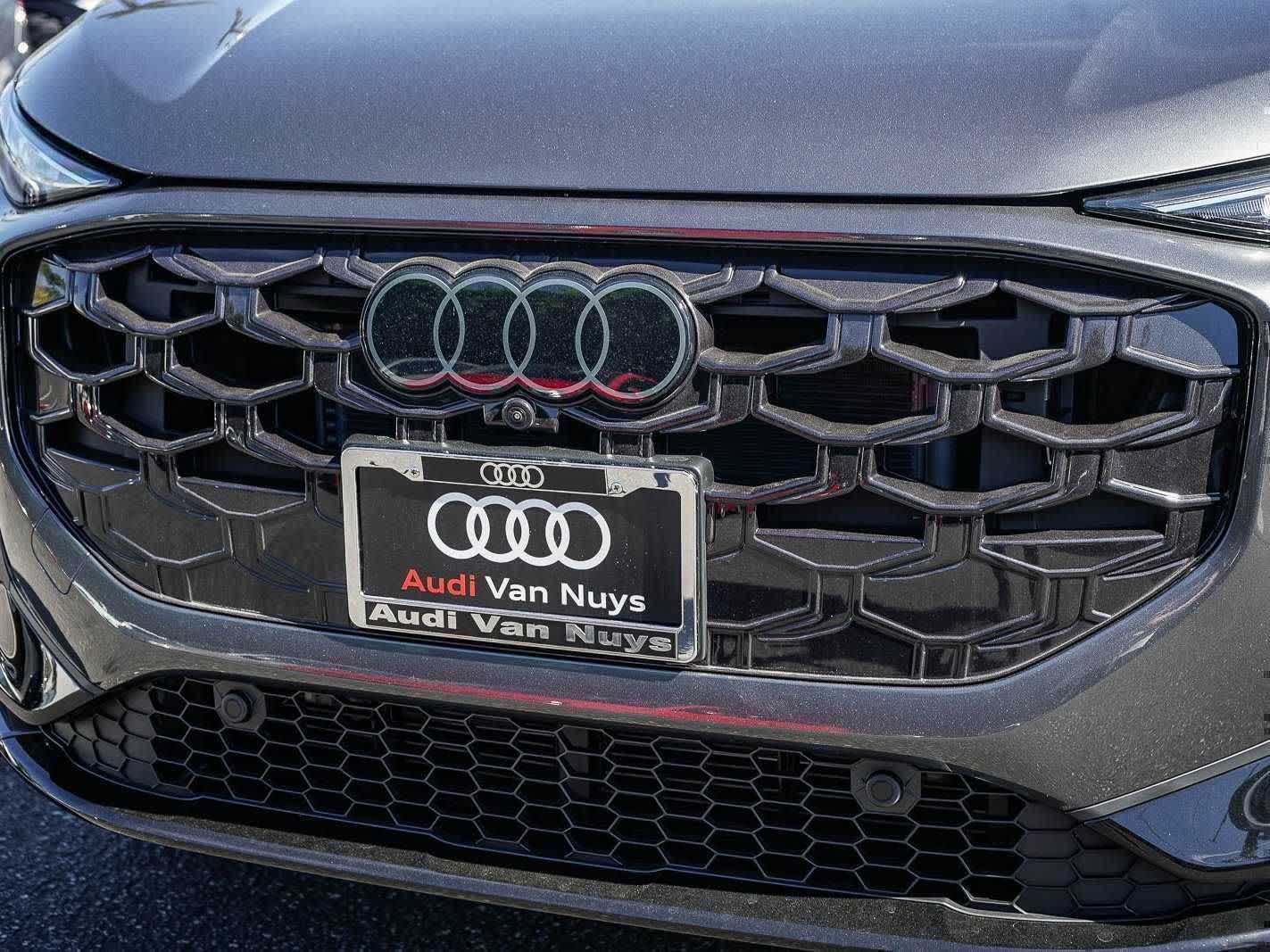 Thumbnail: 2026 Audi Q3 - 8