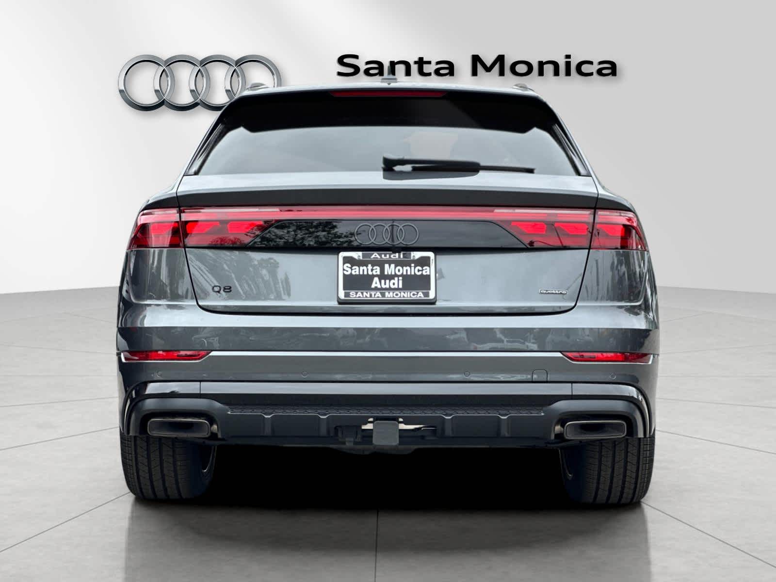 Thumbnail: 2026 Audi Q8 - 7