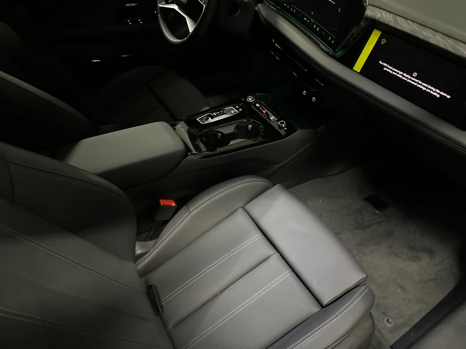 Thumbnail: 2025 Audi e-tron - 15