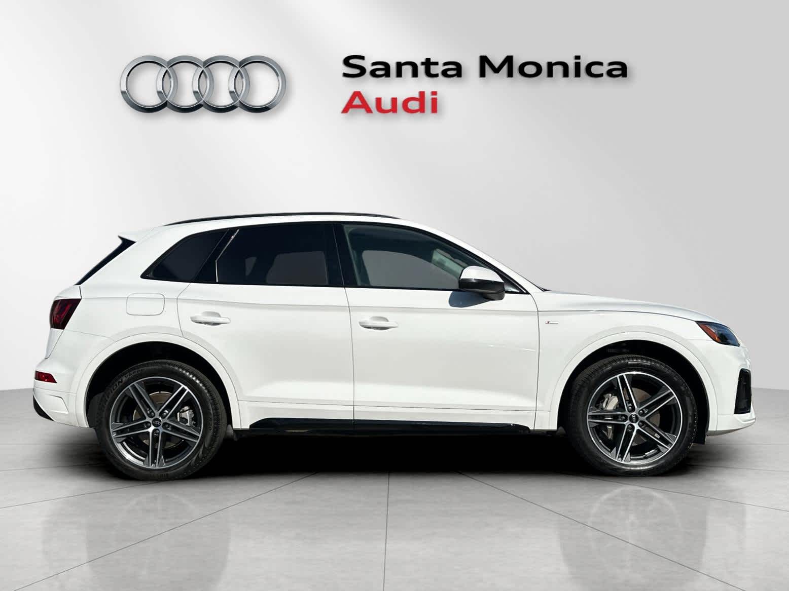 Thumbnail: 2023 Audi Q5 - 8