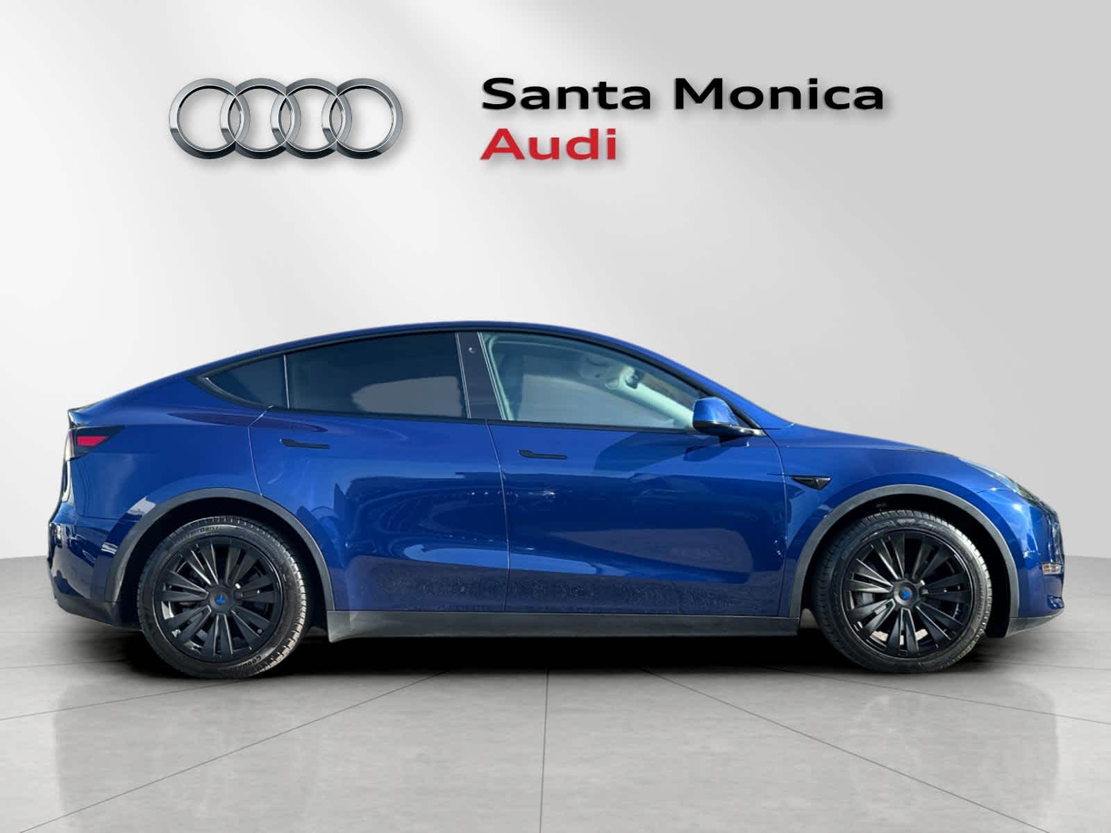 Thumbnail: 2023 Tesla Model Y - 8