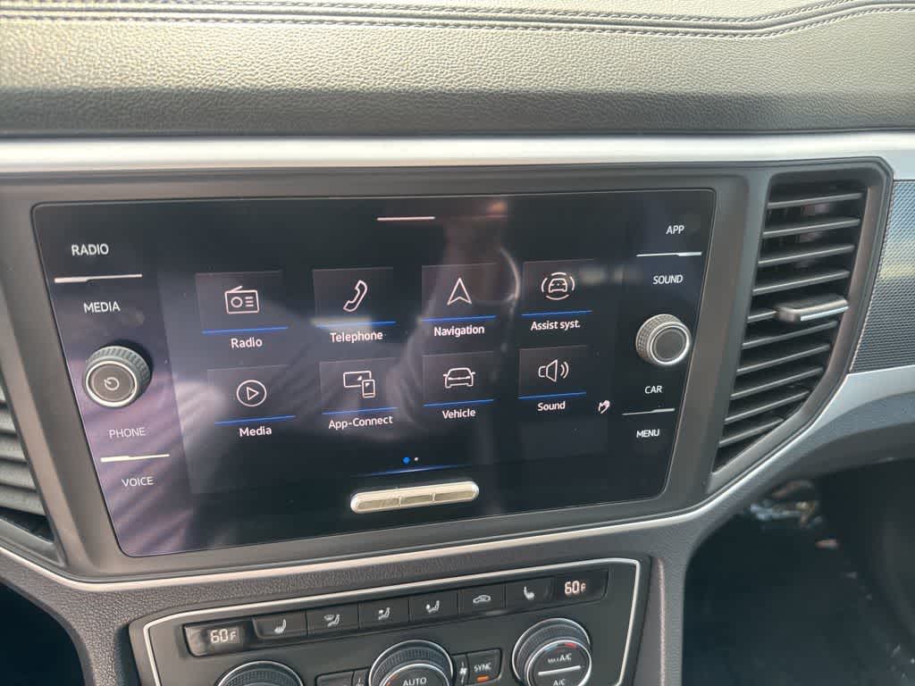 Thumbnail: 2021 Volkswagen Atlas - 16