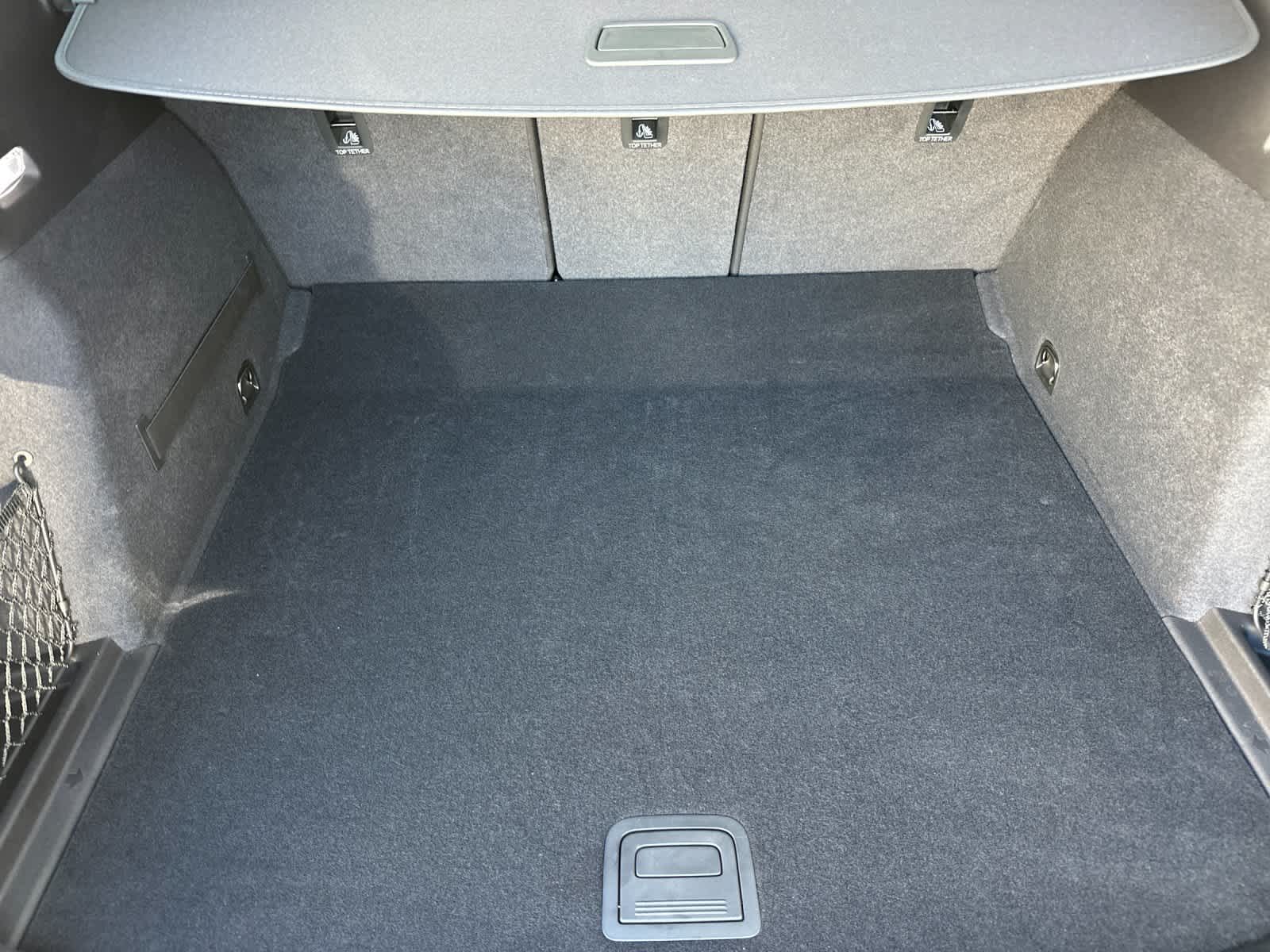 Thumbnail: 2025 Audi Q6 e-tron - 15