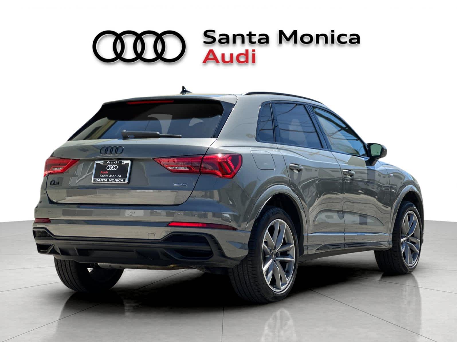 Thumbnail: 2023 Audi Q3 - 2