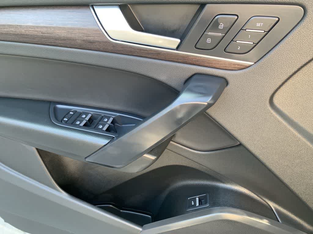 Thumbnail: 2024 Audi Q5 - 16