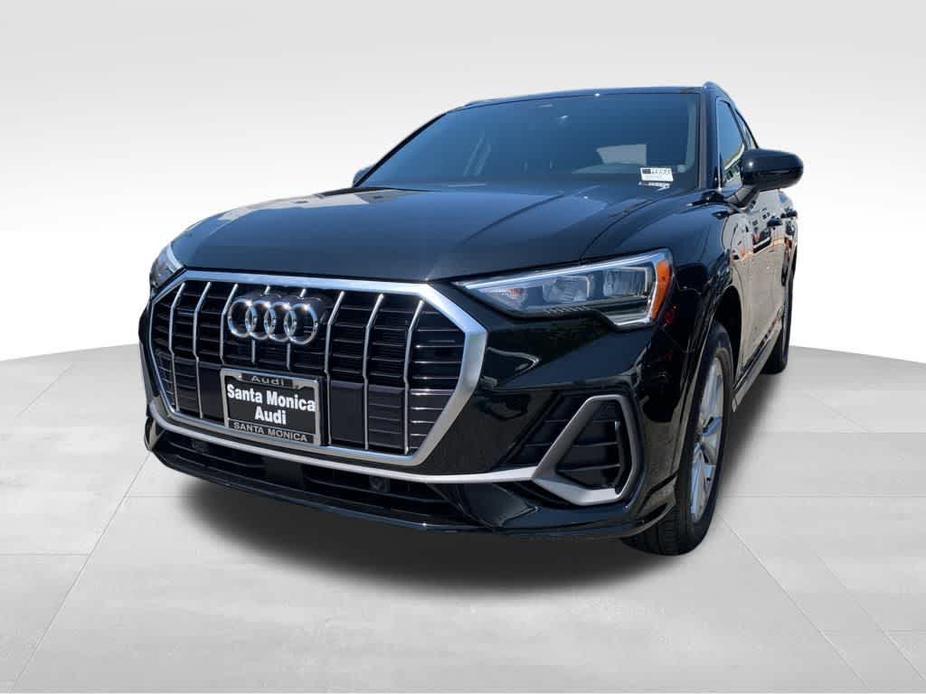 Thumbnail: 2022 Audi Q3 - 2