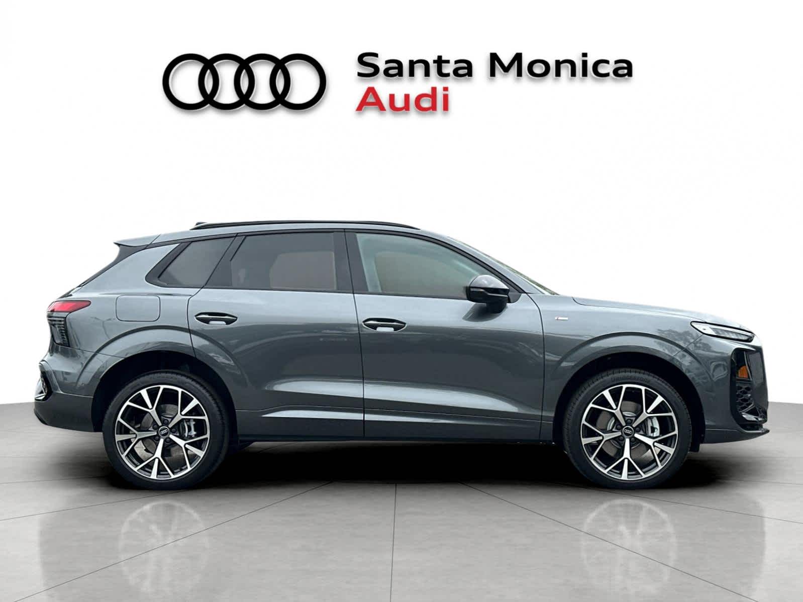 Thumbnail: 2026 Audi Q3 - 8