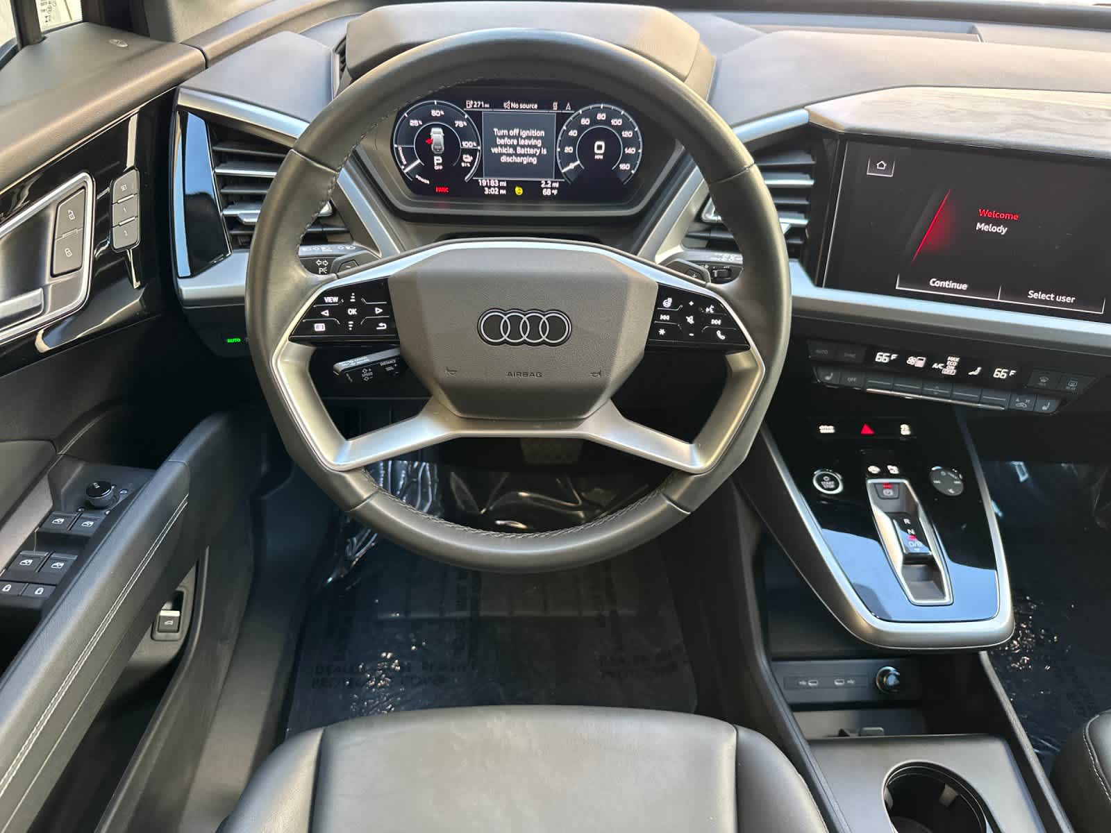 Thumbnail: 2023 Audi Q4 e-tron - 14