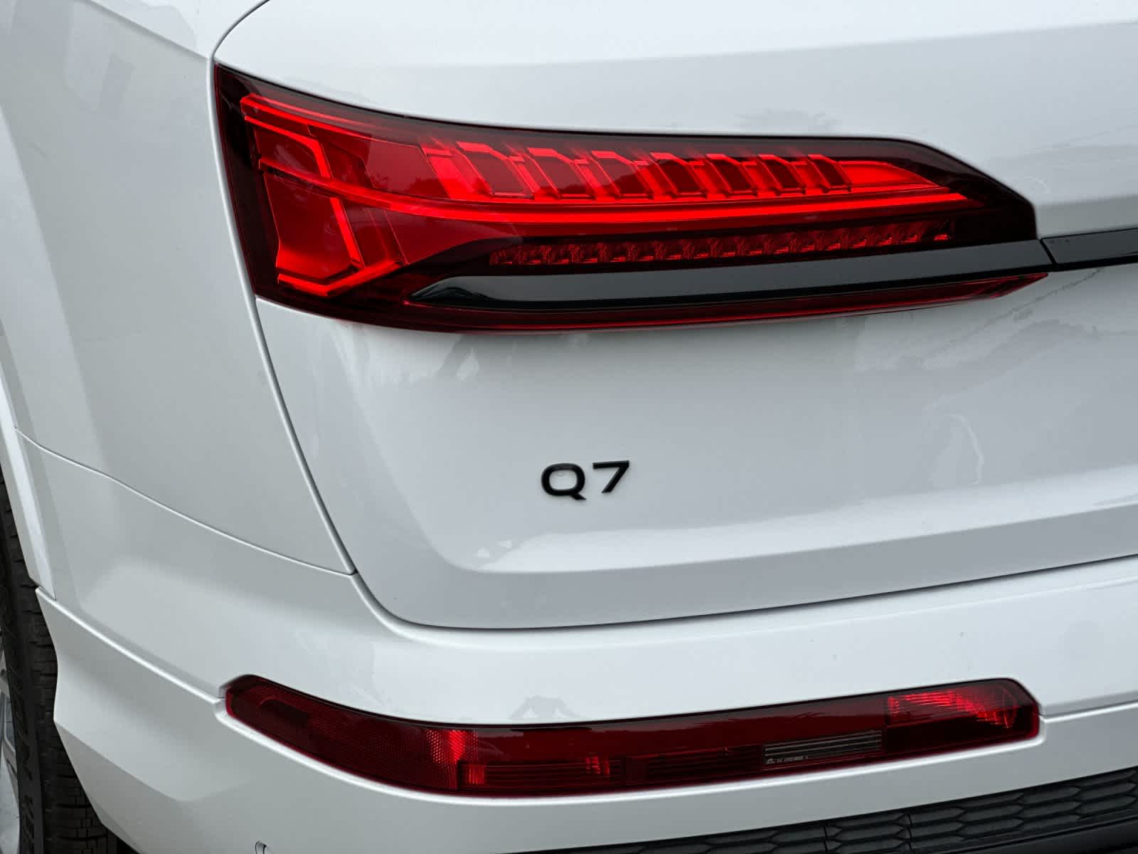 Thumbnail: 2026 Audi Q7 - 28