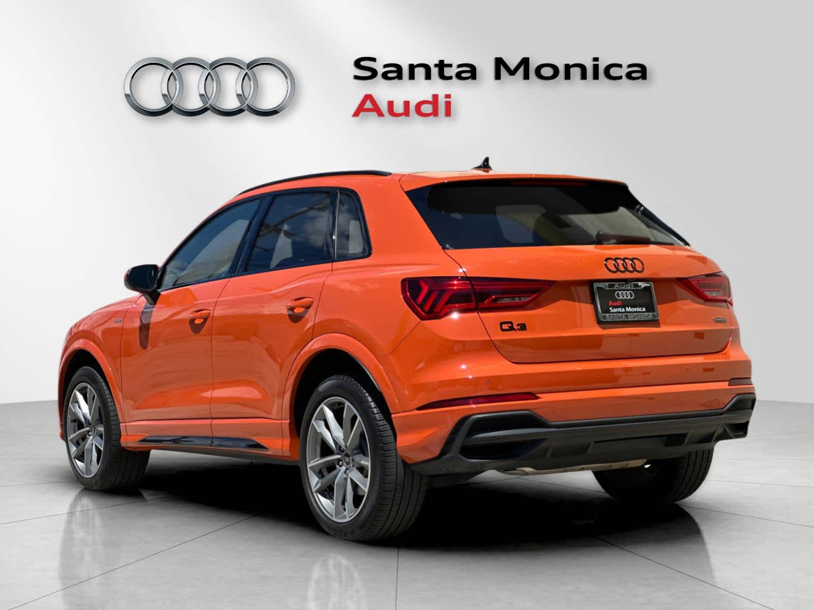 Thumbnail: 2023 Audi Q3 - 6