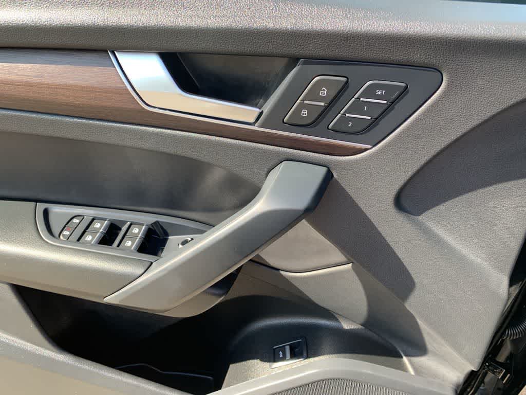 Thumbnail: 2024 Audi Q5 - 24