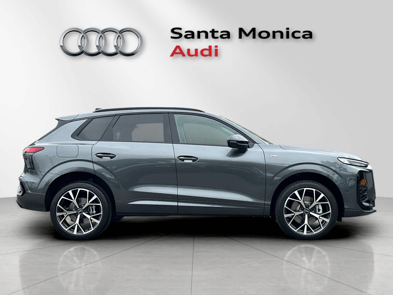Thumbnail: 2026 Audi Q3 - 8