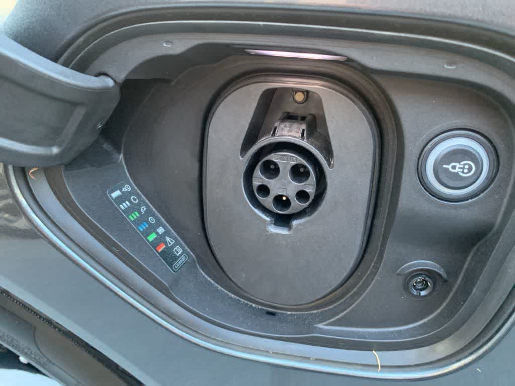 Thumbnail: 2023 Audi e-tron GT - 38