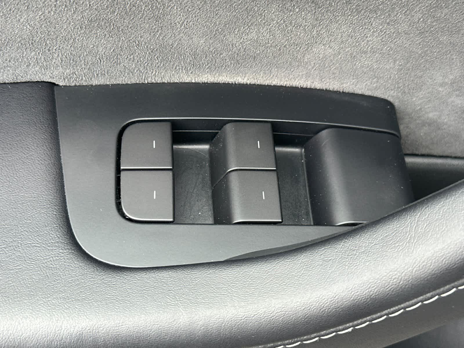 Thumbnail: 2022 Tesla Model 3 - 12