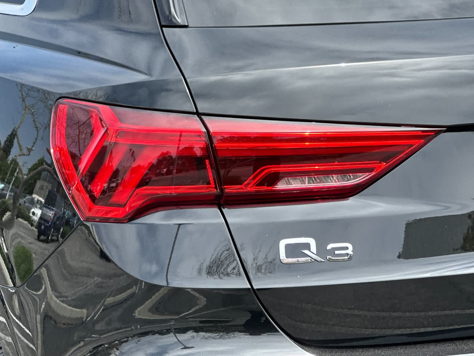 Thumbnail: 2025 Audi Q3 - 27