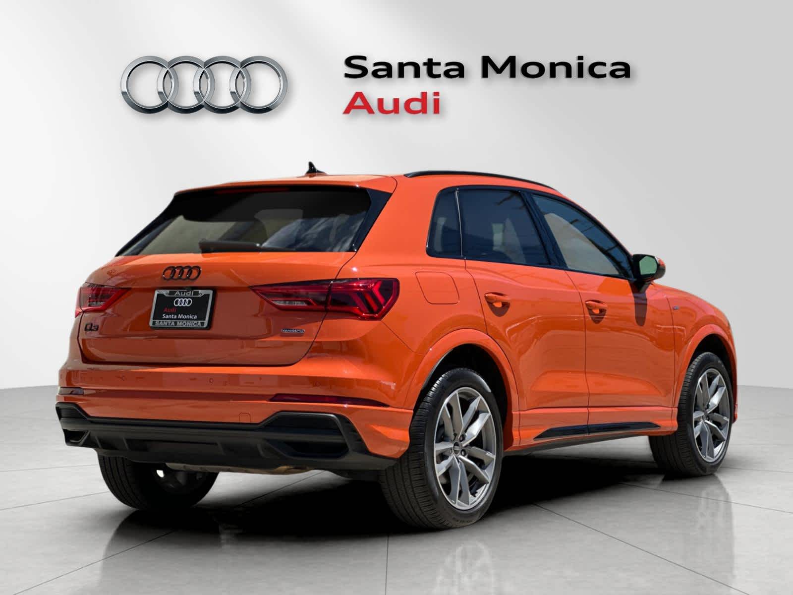 Thumbnail: 2023 Audi Q3 - 2