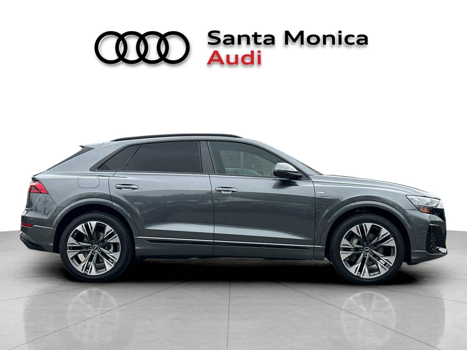 Thumbnail: 2026 Audi Q8 - 8