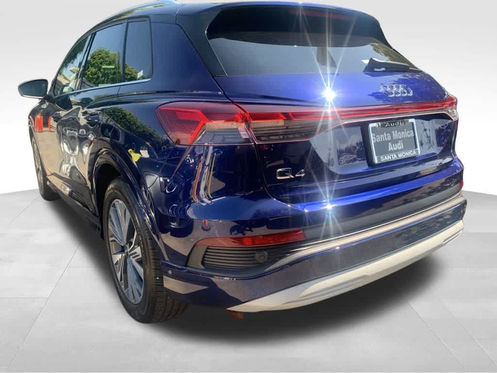Thumbnail: 2023 Audi Q4 e-tron - 3