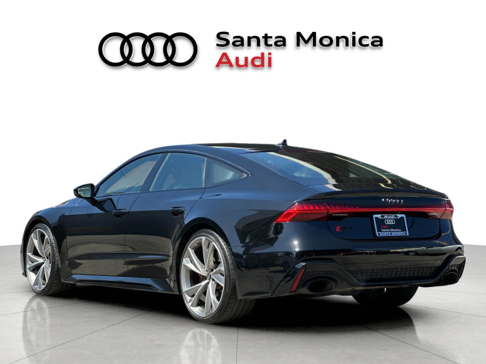 Thumbnail: 2022 Audi RS 7 - 6