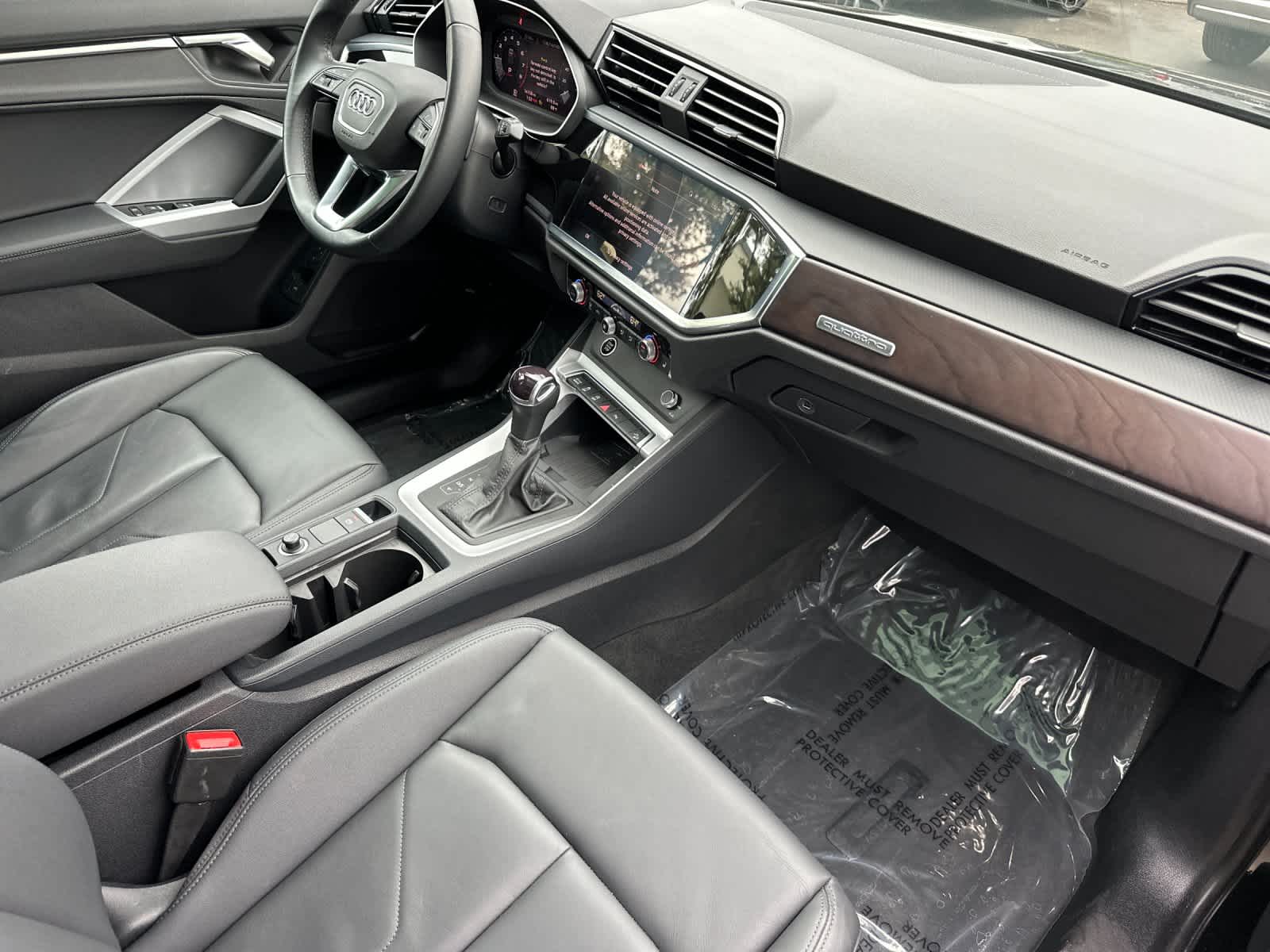 Thumbnail: 2024 Audi Q3 - 16