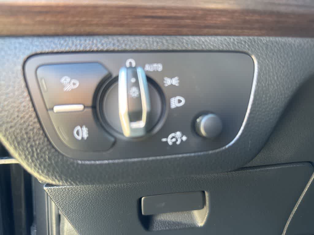 Thumbnail: 2022 Audi Q5 - 18