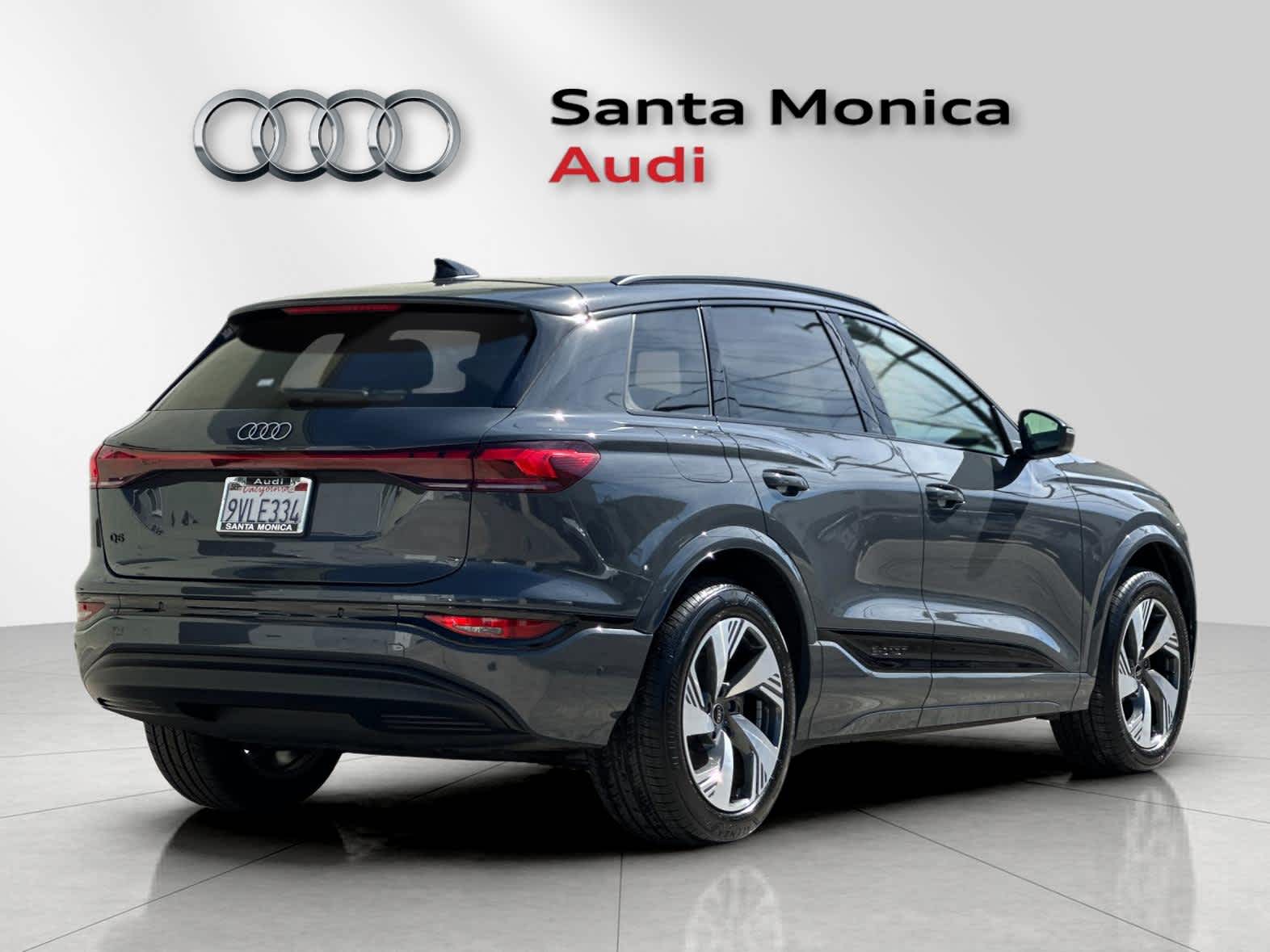 Thumbnail: 2025 Audi Q6 e-tron - 2