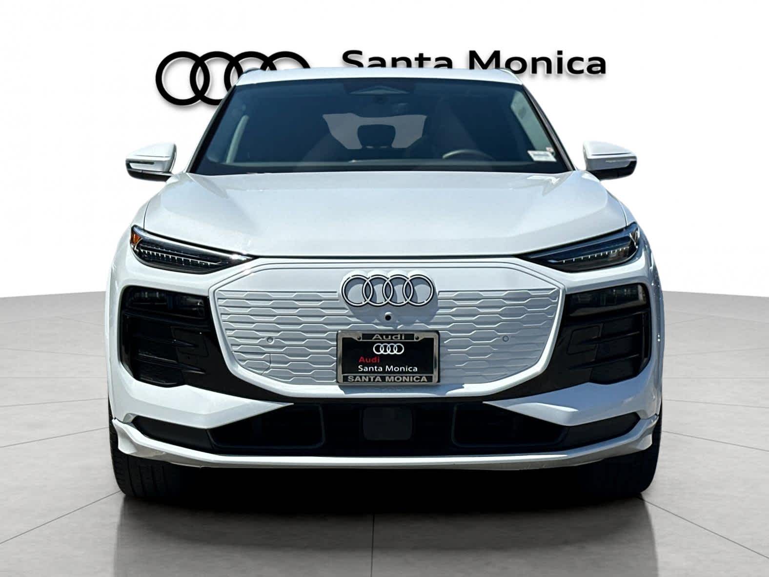 Thumbnail: 2025 Audi Q6 e-tron - 10
