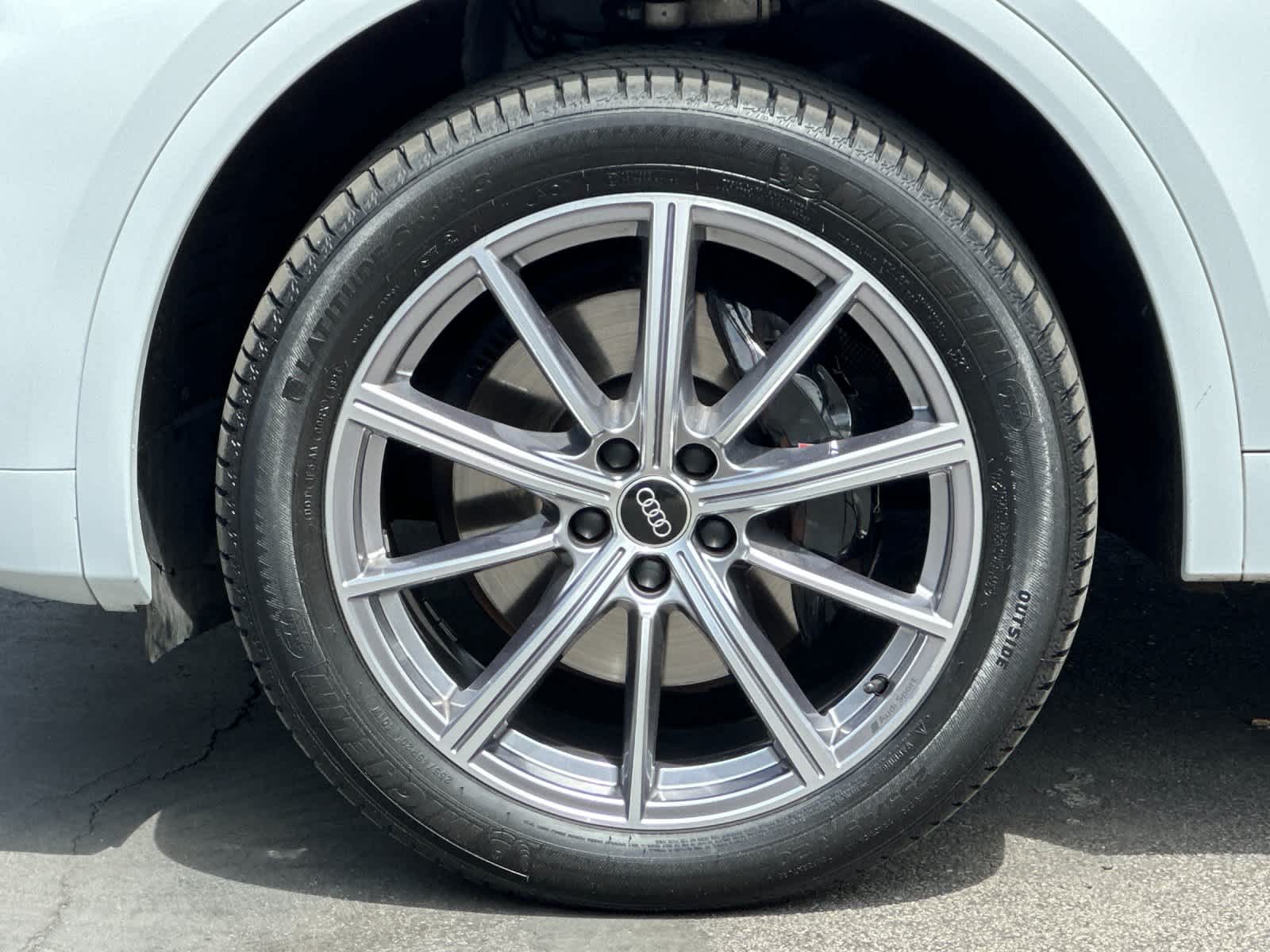 Thumbnail: 2023 Audi SQ5 - 26