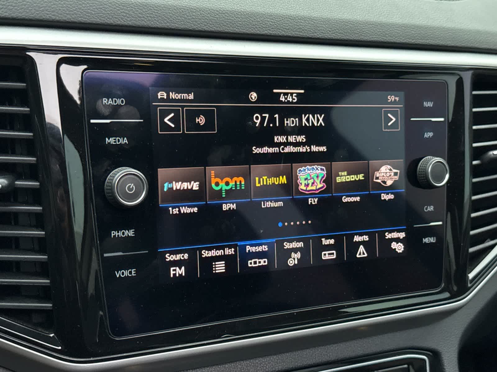 Thumbnail: 2022 Volkswagen Atlas - 19