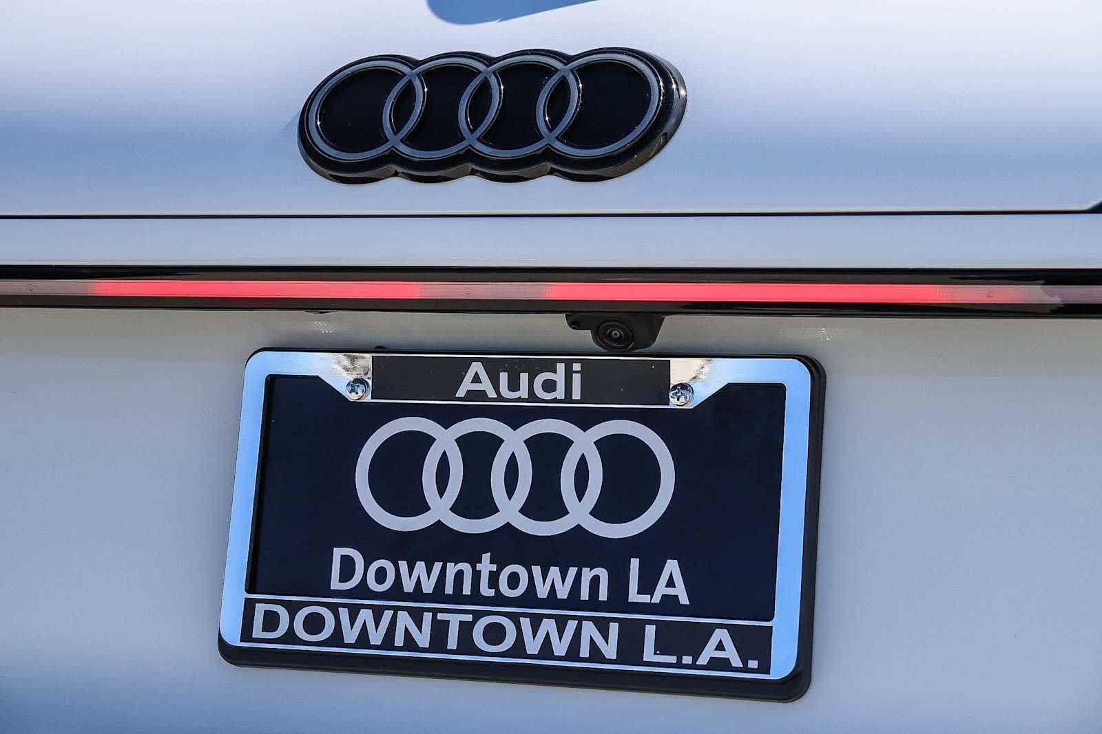 Thumbnail: 2026 Audi Q3 - 11