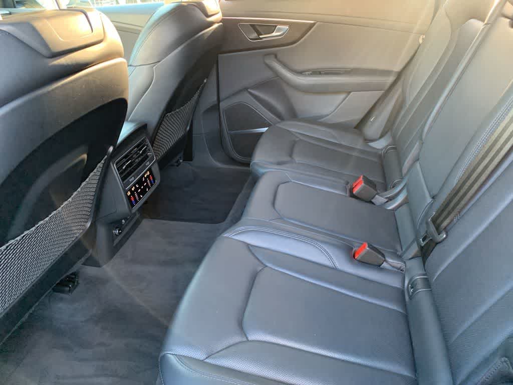 Thumbnail: 2022 Audi Q8 - 28