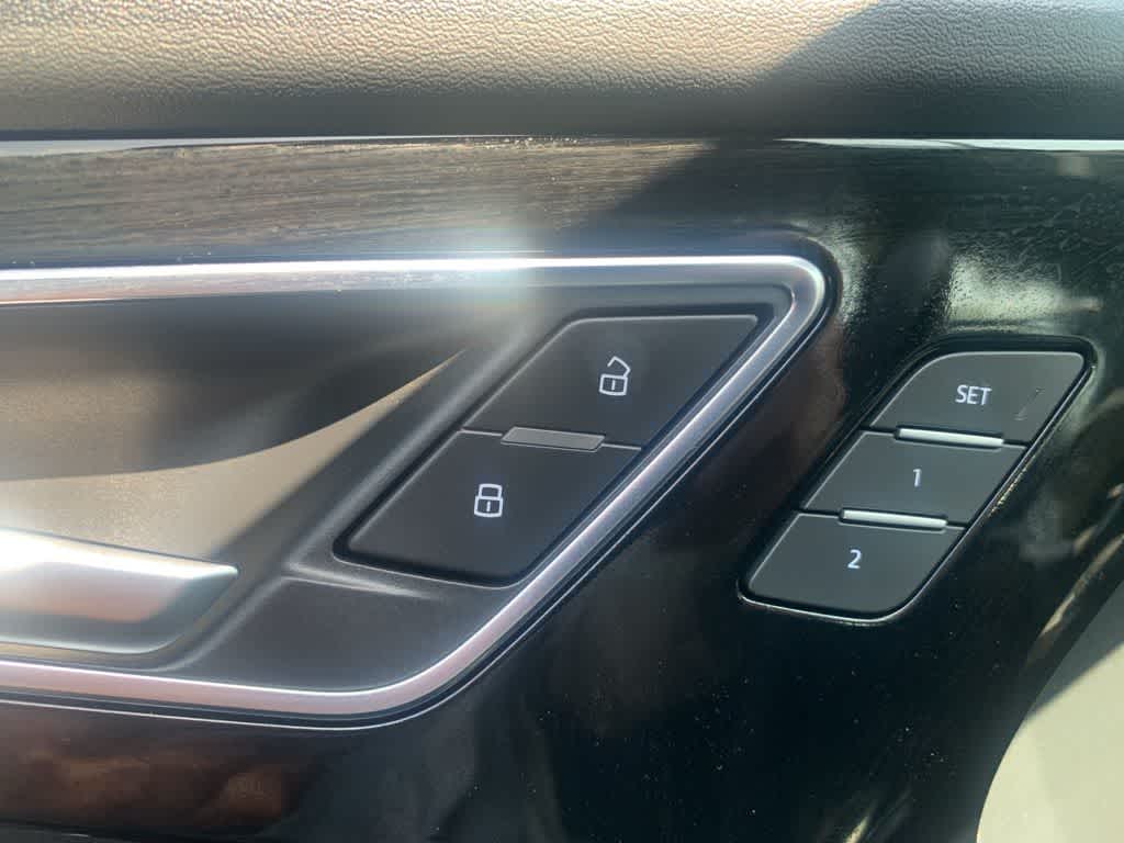 Thumbnail: 2023 Audi Q4 e-tron - 20